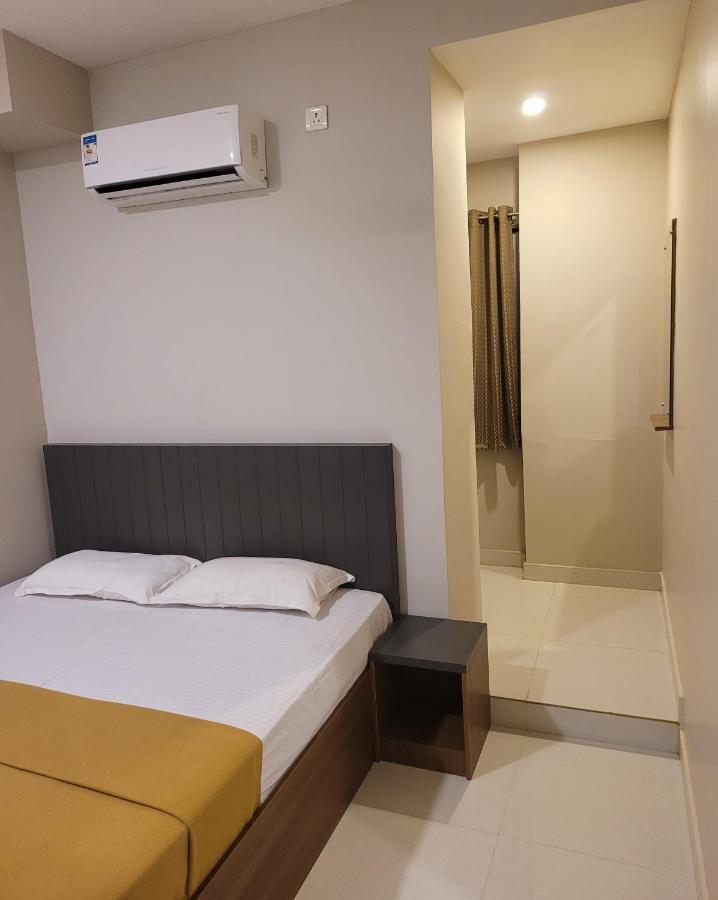 M Square Hotel Велор Стая снимка
