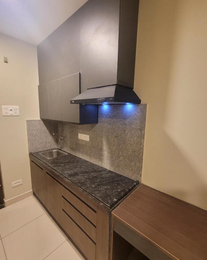 M Square Hotel Велор Екстериор снимка